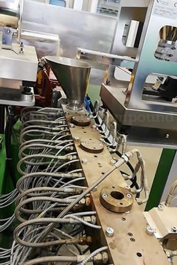 6 estrusore bivite corotanti formazione compound
